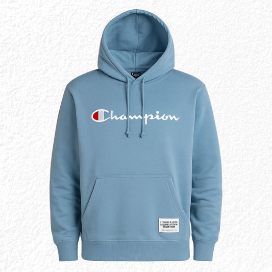 Buzo Capotero Champion Azul Cielo – Estilo Urbano con Sello Auténtico
